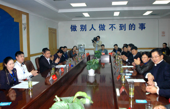 溧陽市青商會(huì)會(huì)員來江蘇上上電纜集團(tuán)參觀、座談